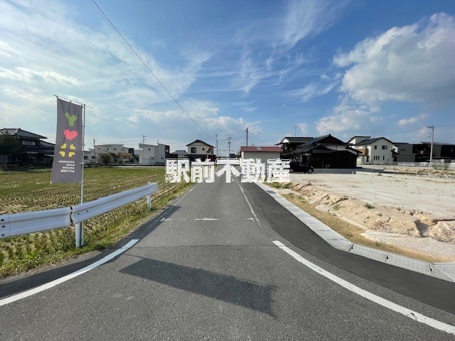 南側 前面道路