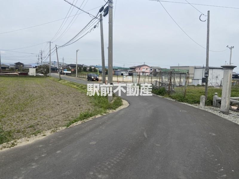 南東側道路