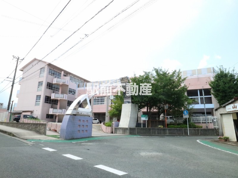 鳥飼小学校