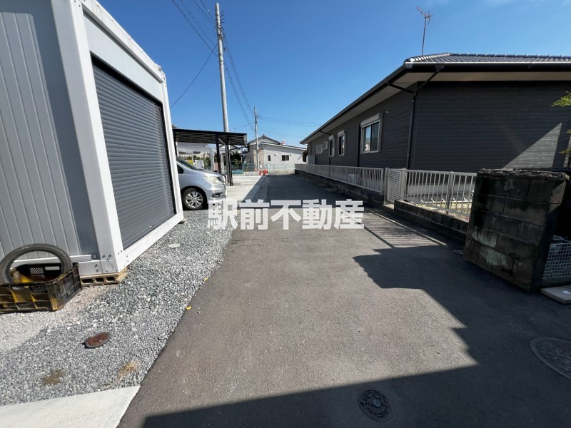 東側公道入口地付近