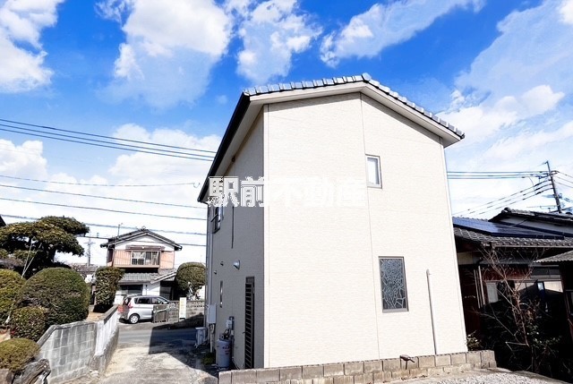建物南面です