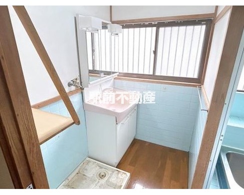 洗面台交換、床張替予定