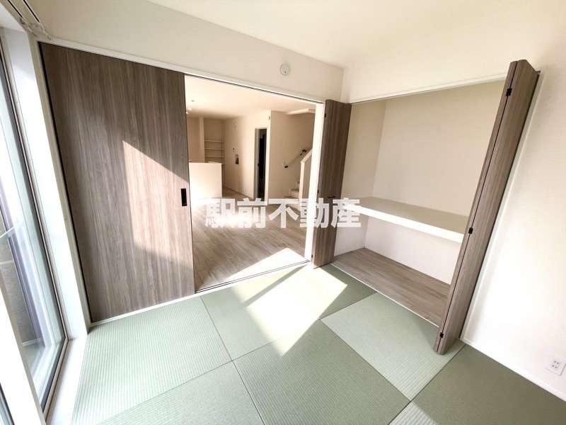 リビング続きの和室です