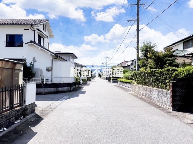 南東側前面道路