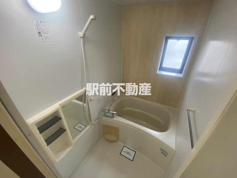 ★浴室に窓付き★