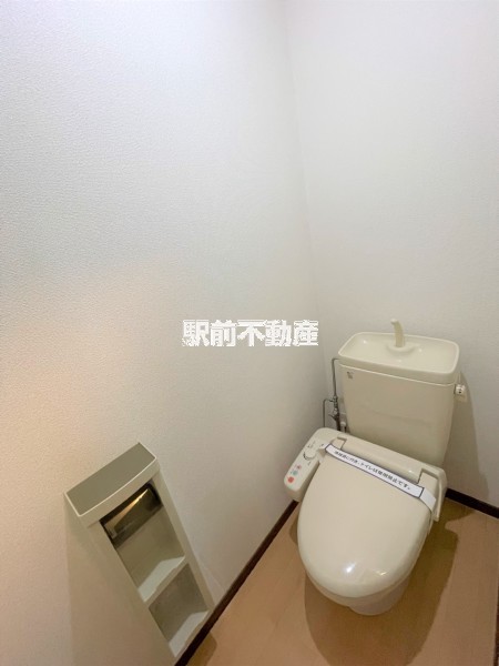 ウォシュレット付きのトイレ
