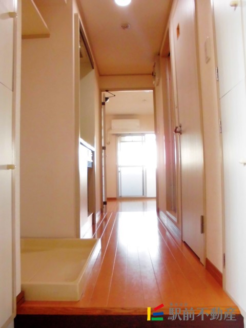 玄関から室内方向