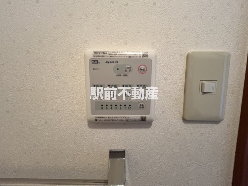 浴室乾燥機付です☆