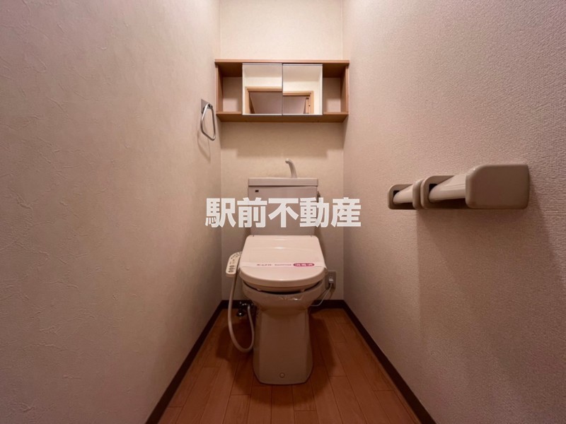 ウォシュレットもついてます