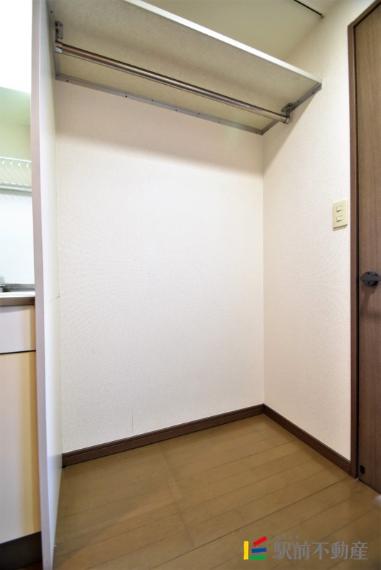 洗濯機置場は玄関横♪