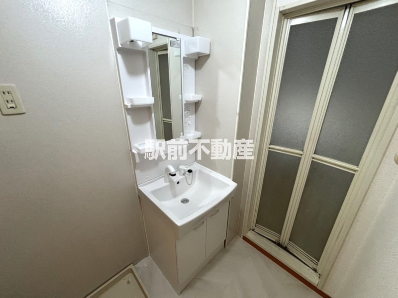 独立洗面台