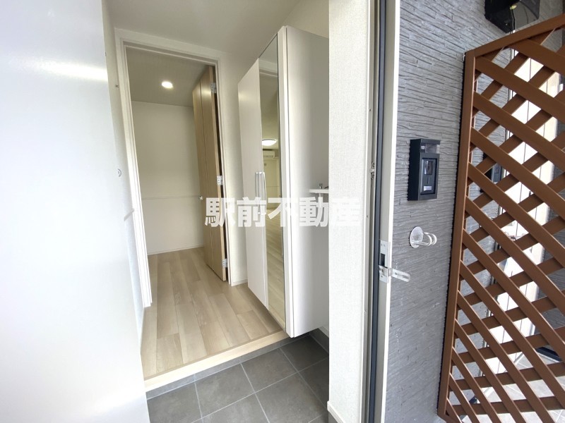 同間取り別建物