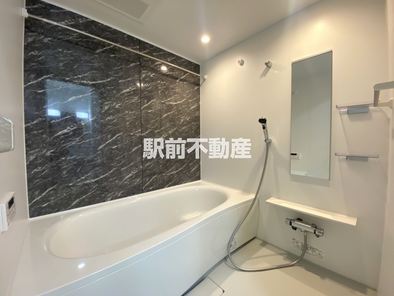 同間取り別建物