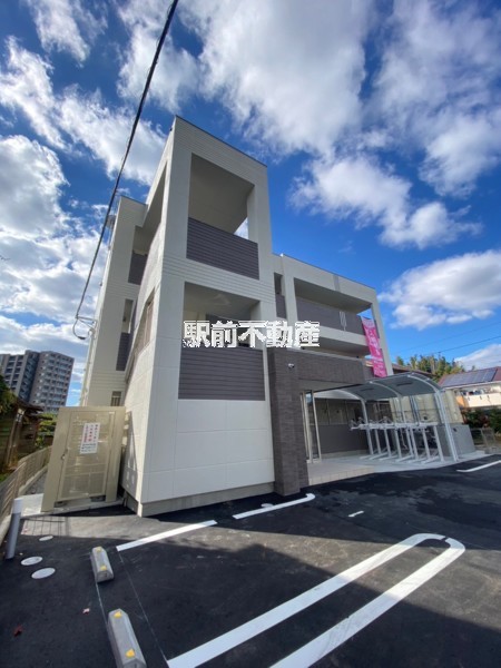 Shining・福岡県筑紫野市石崎・朝倉街道徒歩6分